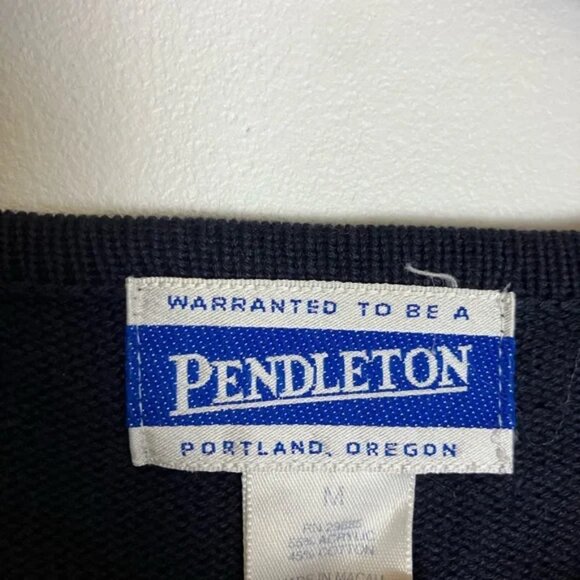 Pendleton Vintage Navy Blue Cottagecore Cardigan With Pink Embroidered Flowers - Picture 5 of 7